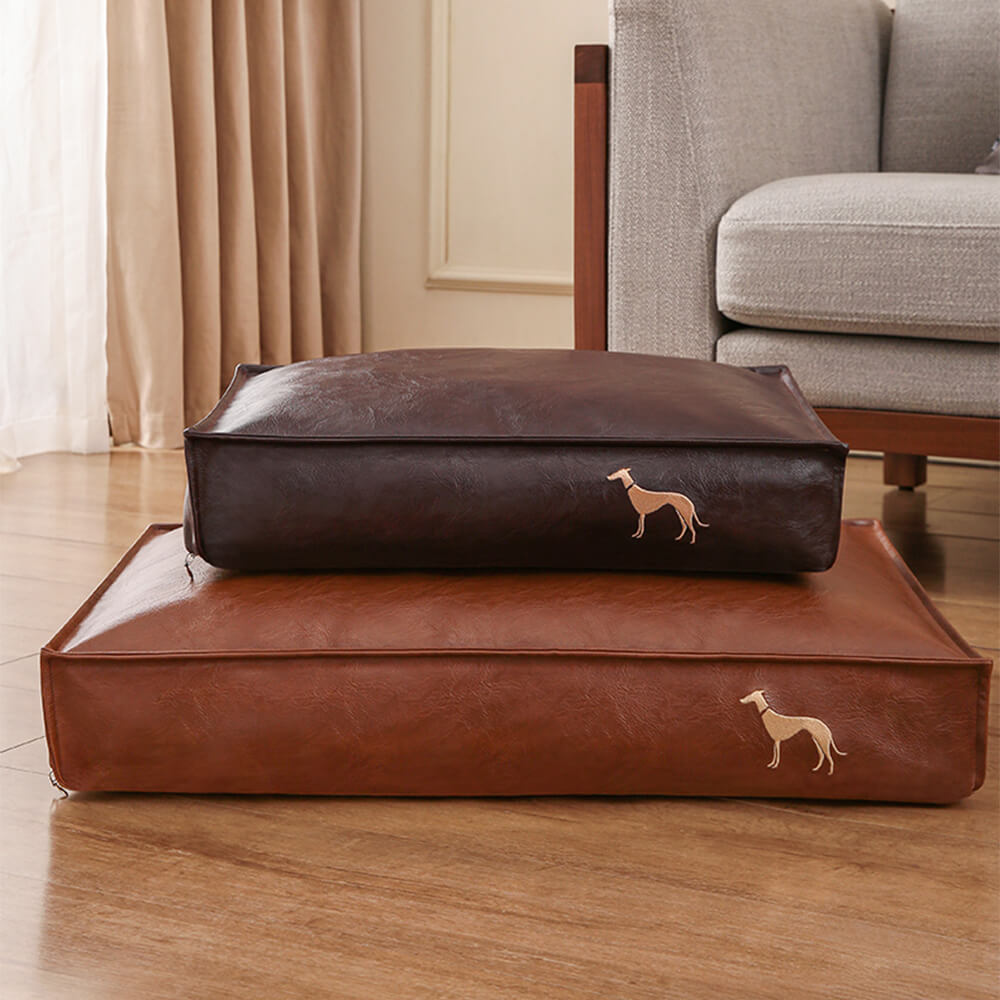 Letto per cani in pelle impermeabile, durevole e facile da pulire.