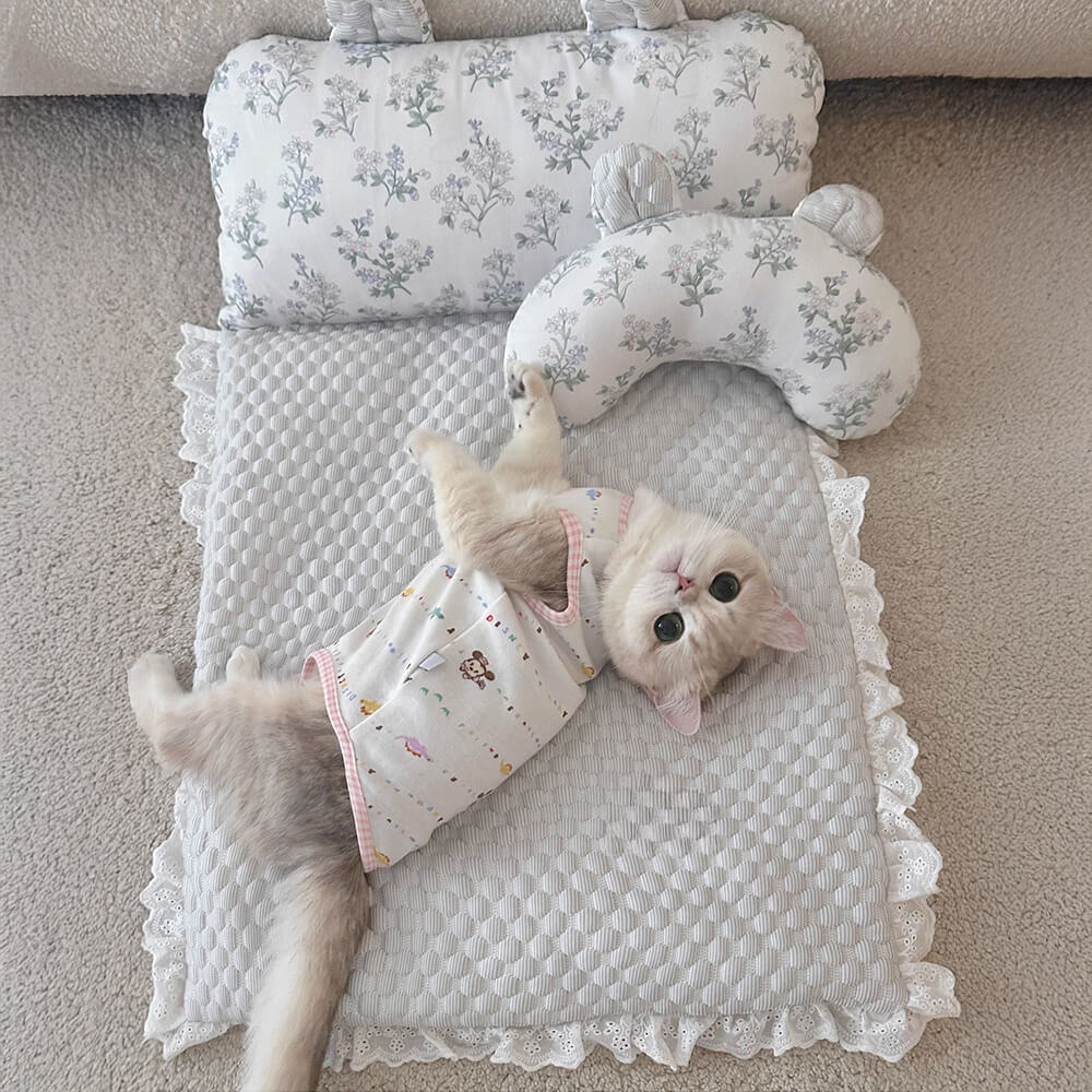 Supporto per tappetino di raffreddamento di seta di ghiaccio floreale e gatto con cuscino