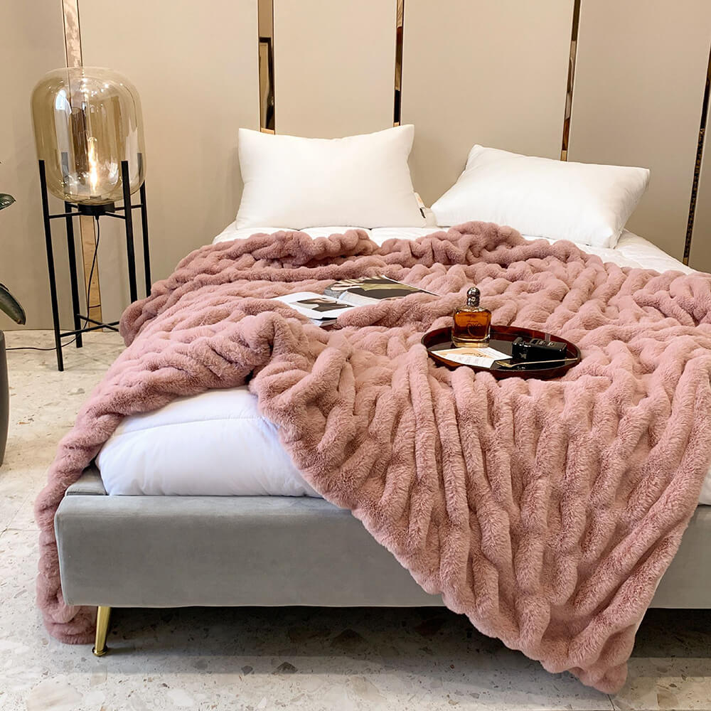 Letto per cani umani super grande e di lusso con coperta in peluche super morbida per animali domestici.