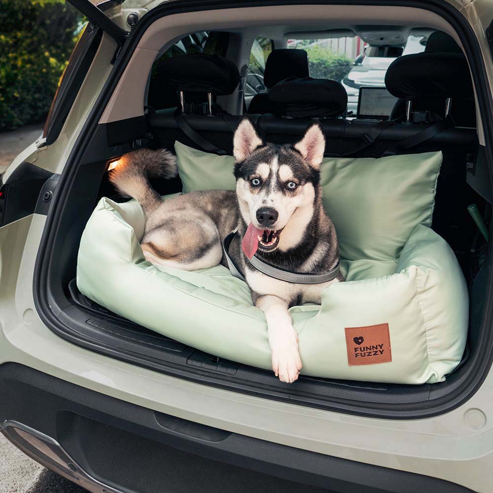 Letto per auto per cani di taglia media e grande con supporto di sicurezza per i viaggi.