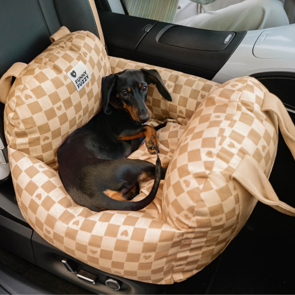 Letto per auto a forma di cuore vintage a scacchi per cani