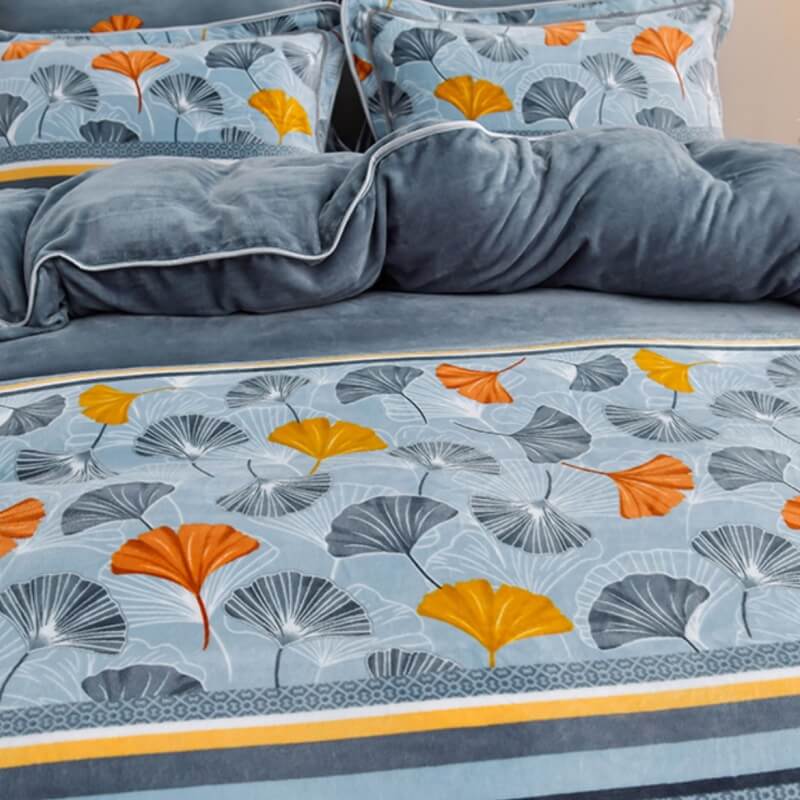 Comodo set di lenzuola floreali in velluto di latte con gonna da letto