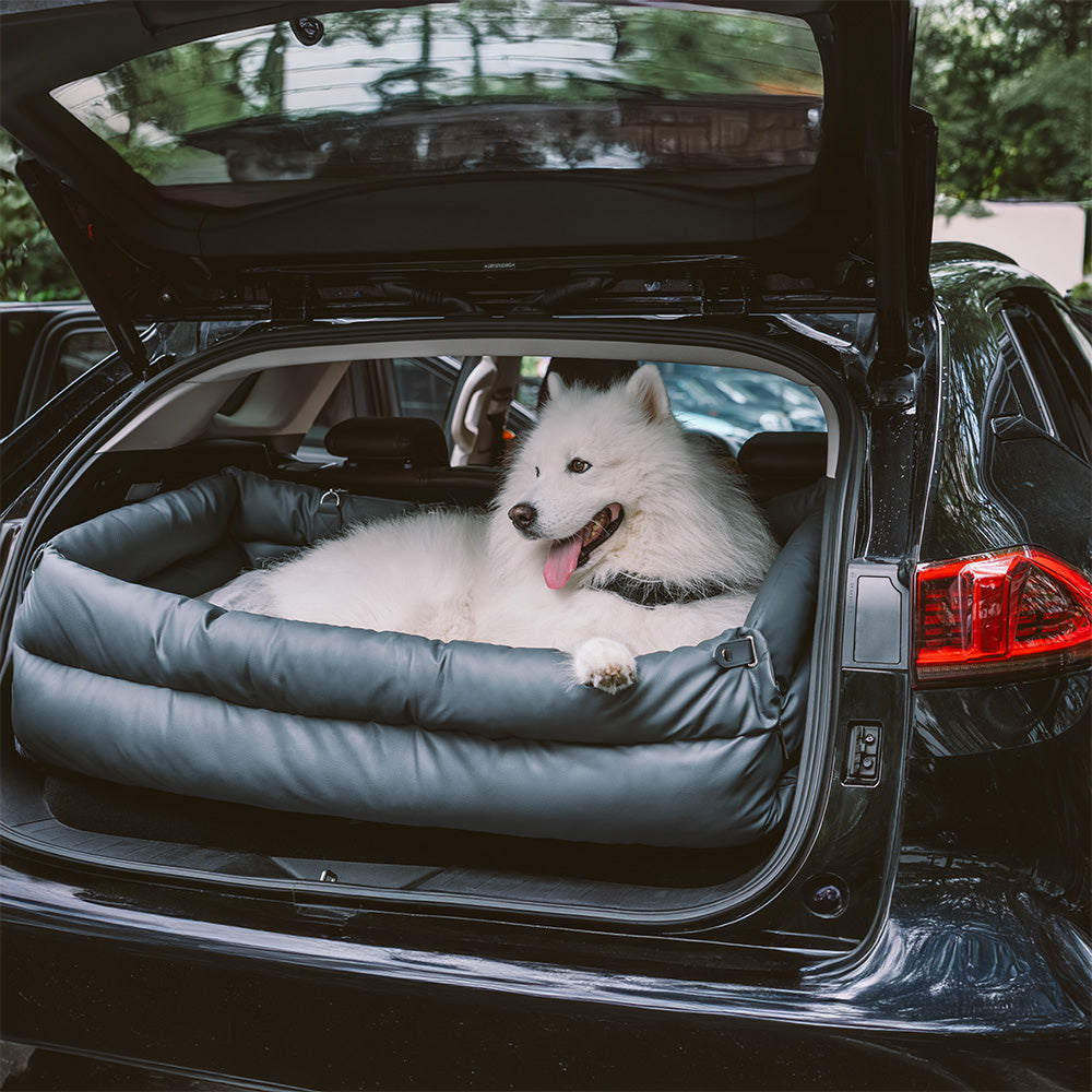 Letto Rialzato Deluxe Per Cani In Finta Pelle – Urban Voyager