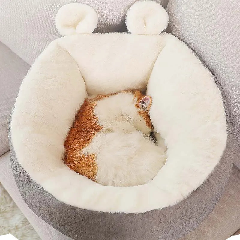 Adorabile lettino per gatti con orecchie di coniglio