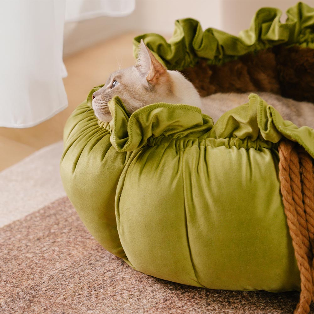 Nature-Inspired Adjustable Calming Cat Bed - Plush Nest