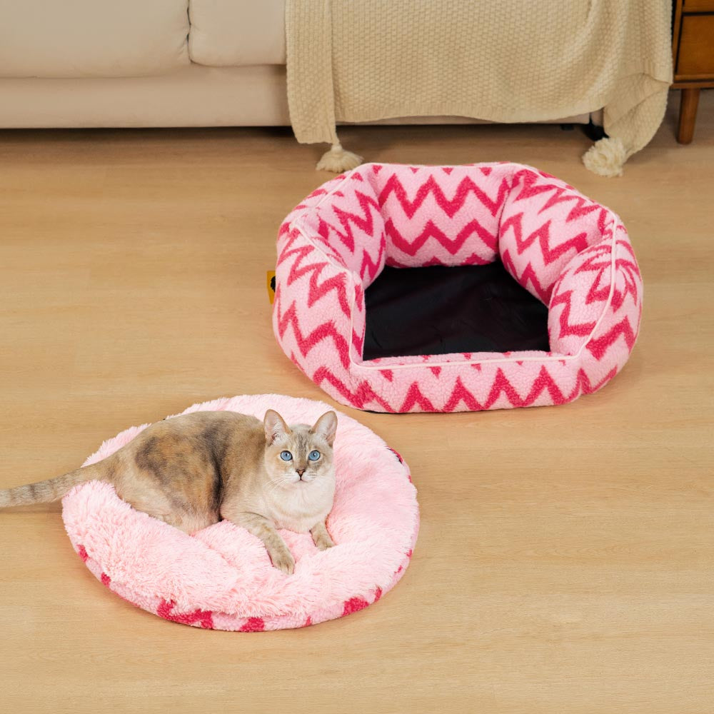 Letto per gatti Plush Retreat Chevron - Il Caldo Abbraccio