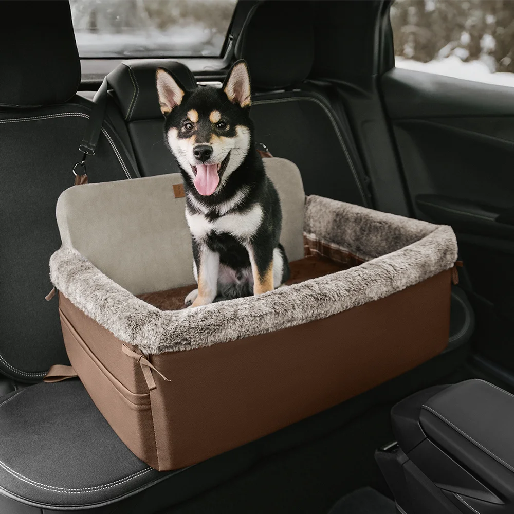 Sicurezza in viaggio: lettino dog car all-season BaseCamp