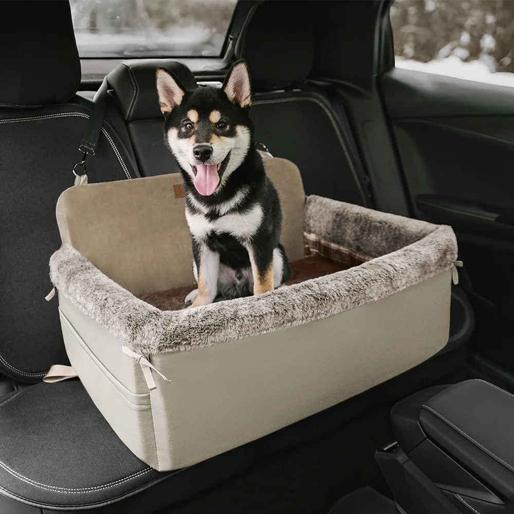 Sicurezza in viaggio: lettino dog car all-season BaseCamp