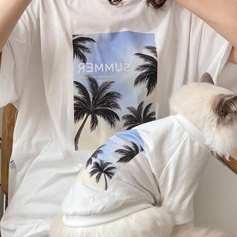 T-shirt abbinate con scollo tondo con stampa estiva di palme per cane e proprietario