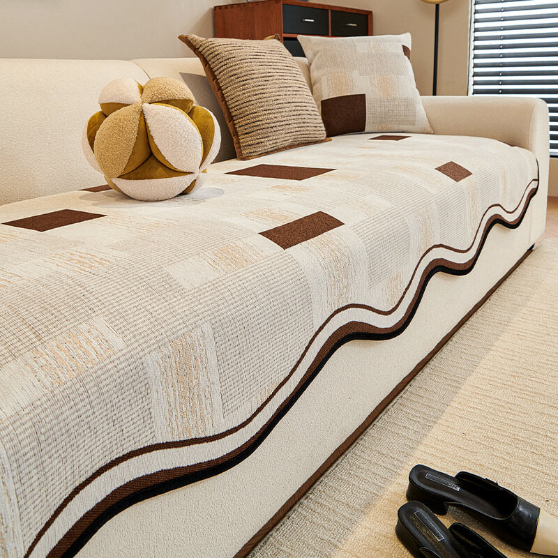 Copertura per divano patchwork irregolare in chenille vintage