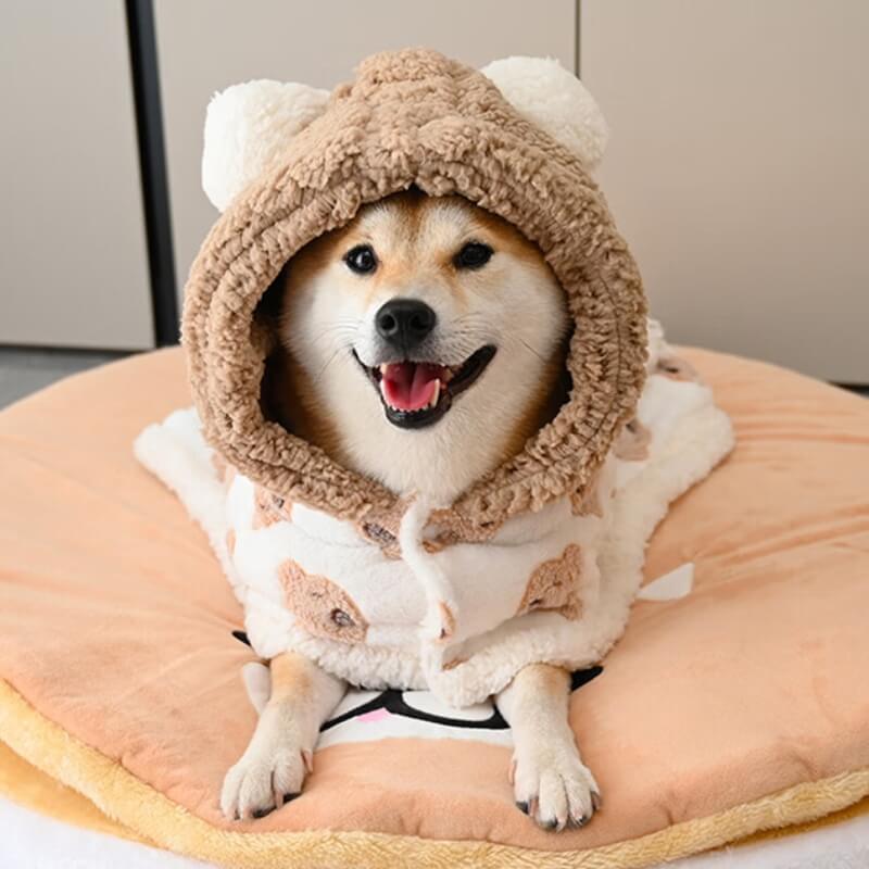 Abbigliamento caldo per mantello per cani in pile di agnello da orso