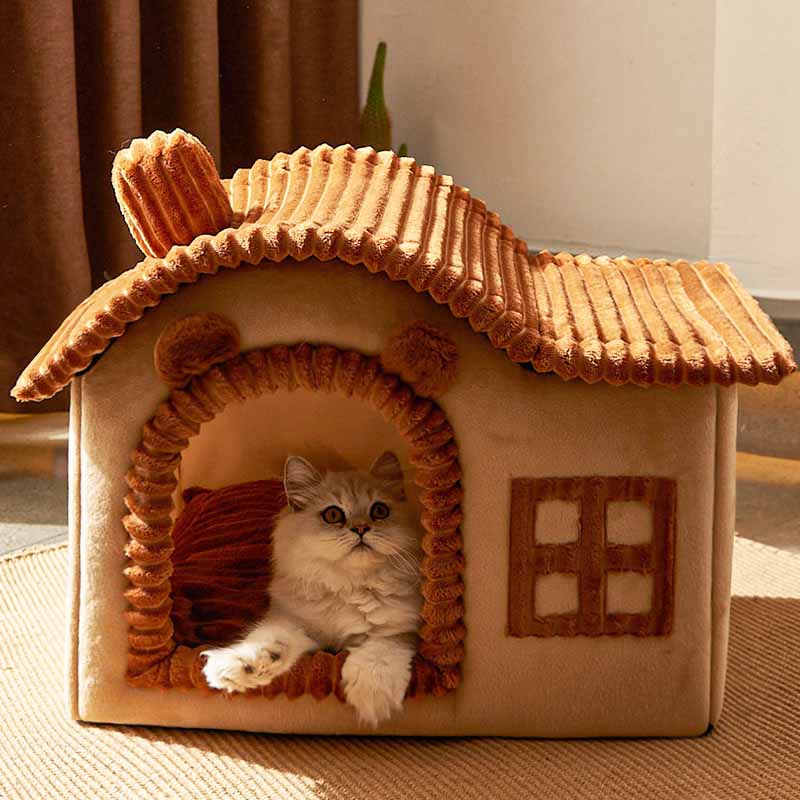 Letto per gatti semichiuso dal design della casa